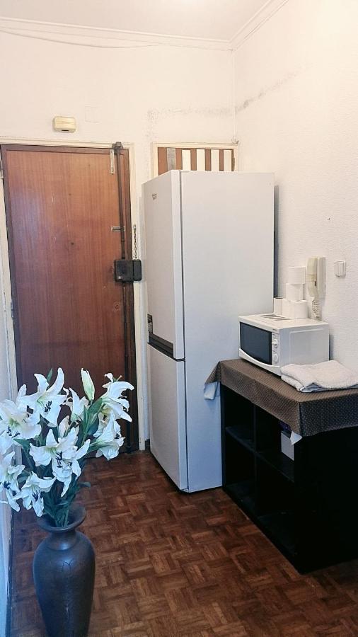 Lovely Room For Rent Odivelas  Ngoại thất bức ảnh